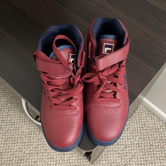 Sneakers - Picture 5 of 6